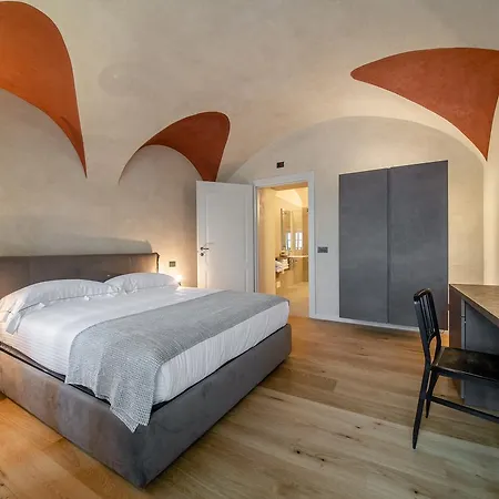 酒店 Relais San Vigilio Al Castello 4*