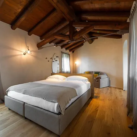Relais San Vigilio Al Castello 酒店 4*