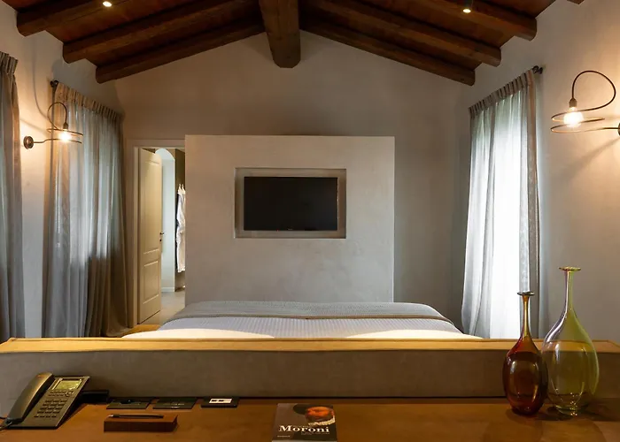 Relais San Vigilio Al Castello 4*