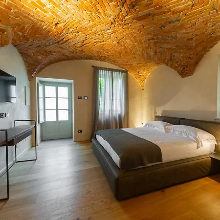 Relais San Vigilio Al Castello 4*