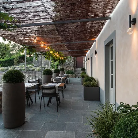 Hotel Relais San Vigilio Al Castello 4*