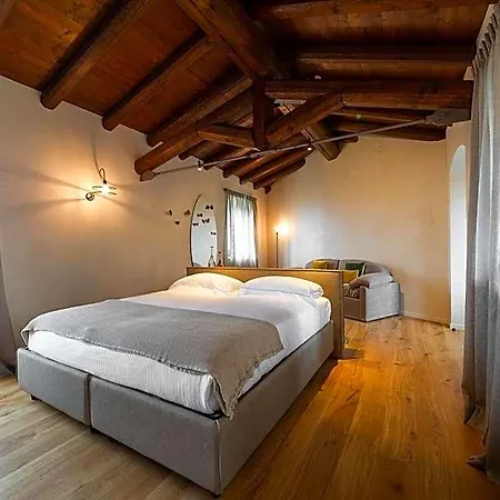 Relais San Vigilio Al Castello 4*