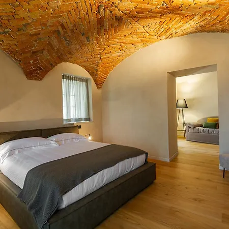 Relais San Vigilio Al Castello Otel