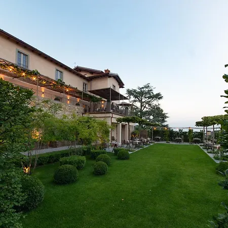 Otel Relais San Vigilio Al Castello 4*