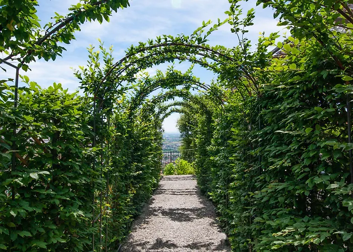 Relais San Vigilio Al Castello