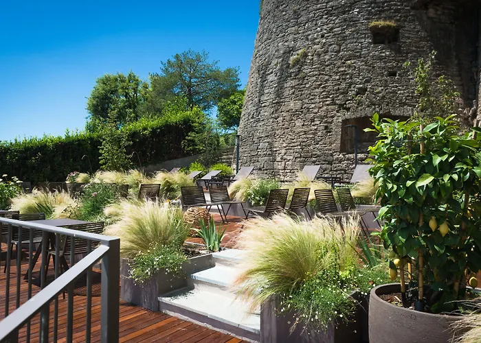 Отель Relais San Vigilio Al Castello