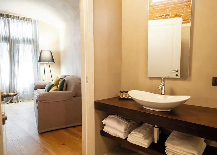 Relais San Vigilio Al Castello Hotel 4*