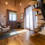 Relais San Vigilio Al Castello Hotel 4*