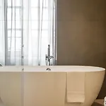 Relais San Vigilio Al Castello 4*