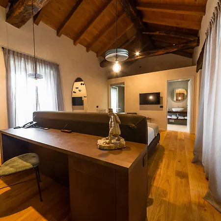 Relais San Vigilio Al Castello מלון