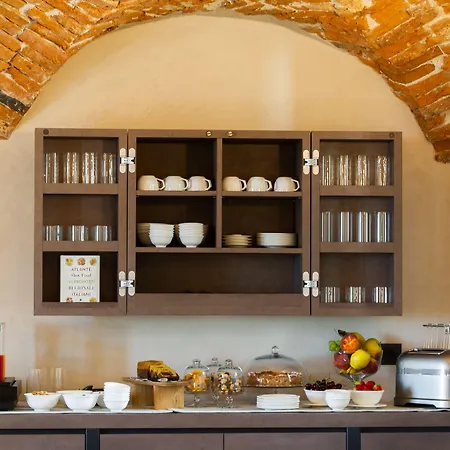 מלון Relais San Vigilio Al Castello 4*