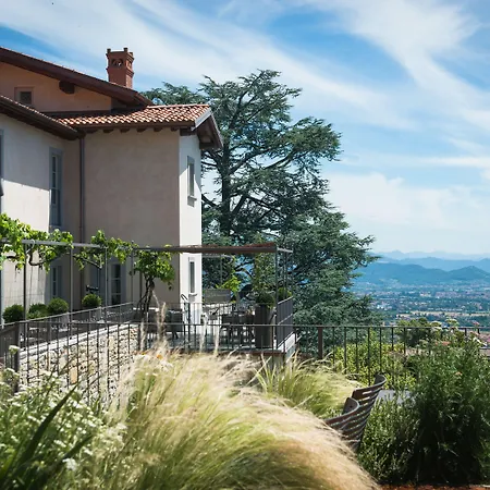 Relais San Vigilio Al Castello Hotell