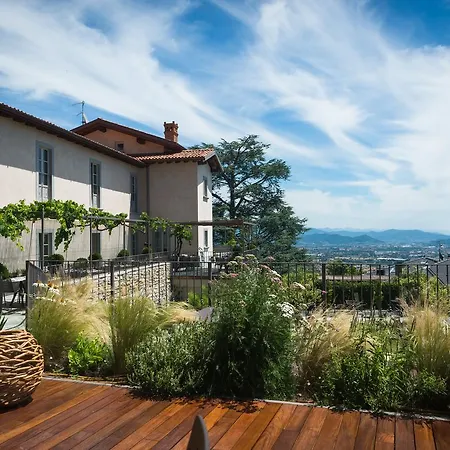 Relais San Vigilio Al Castello מלון